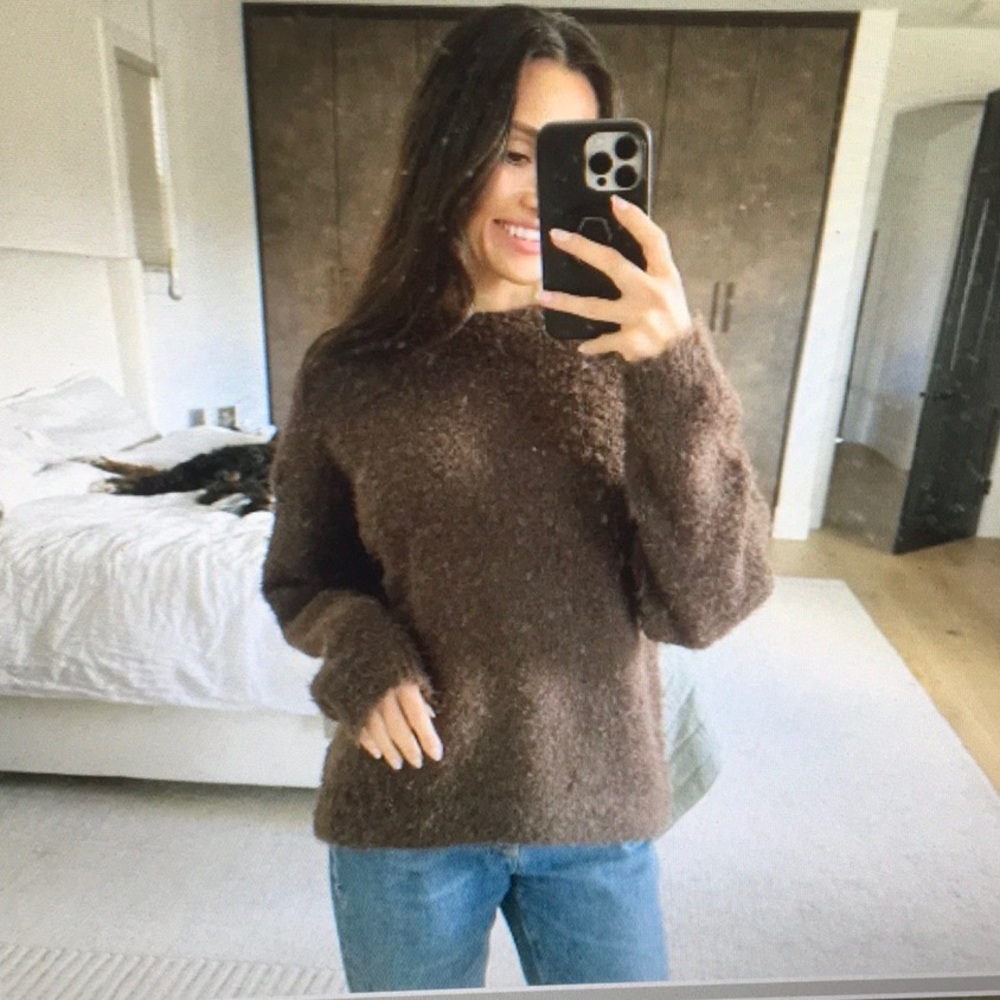 LEITH/CHOCOLATE-“FUZZY”RELAXED FIT CREWNECK SWEATER